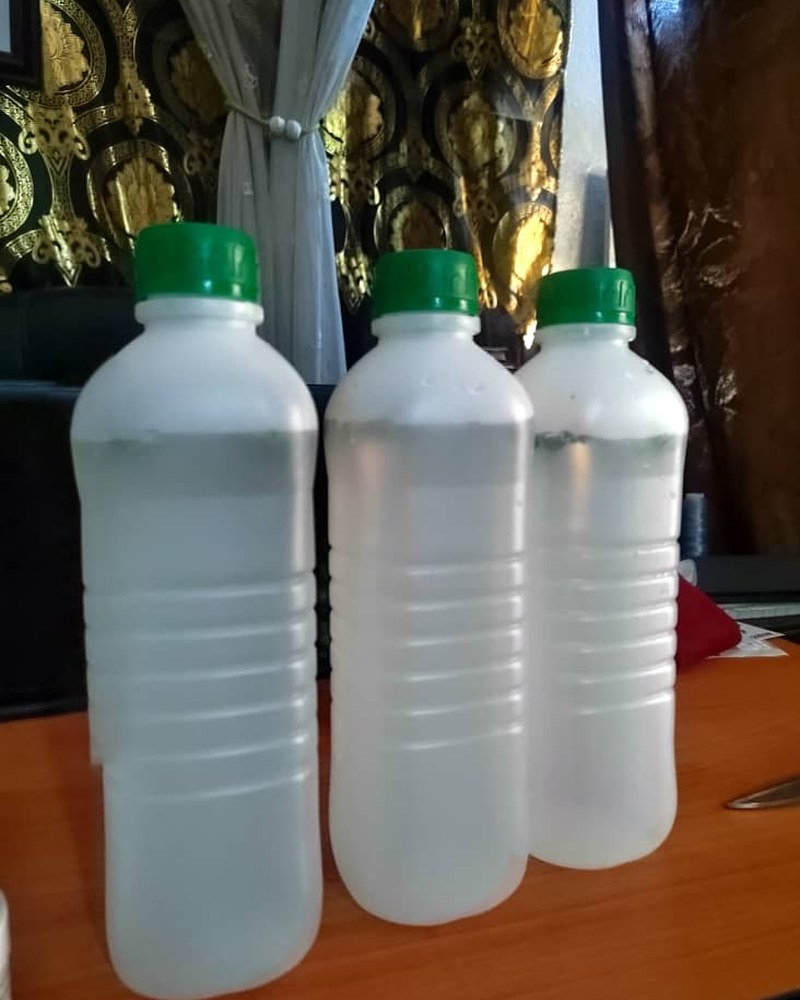 Bouteilles de préparations traditionnelles